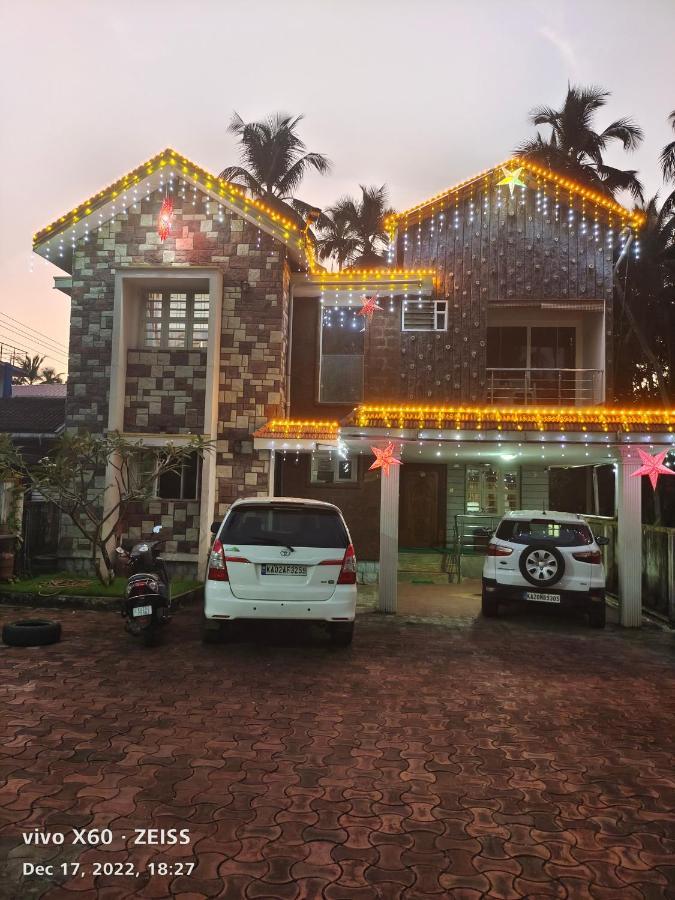 His Grace Holiday Home - Nr To Malpe Beach Udupi Esterno foto